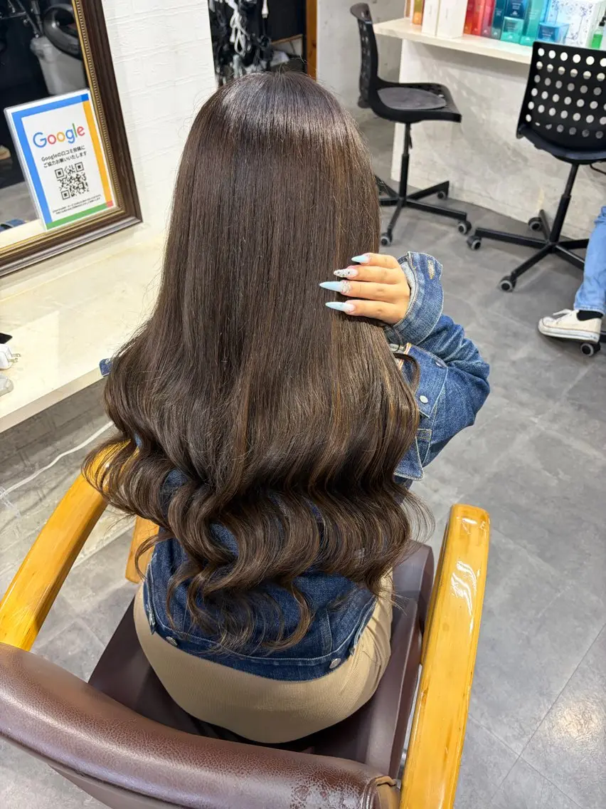 セミロング ヘアカラー エクステ ⭐️U-topia ⭐️和泉田　りさ⭐️のヘアスタイル