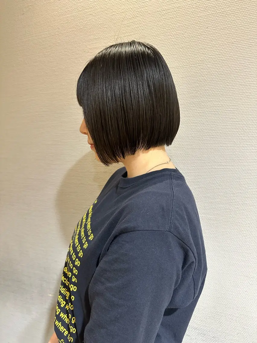 ミディアム カラー カット 塩澤 榛奈のヘアスタイル