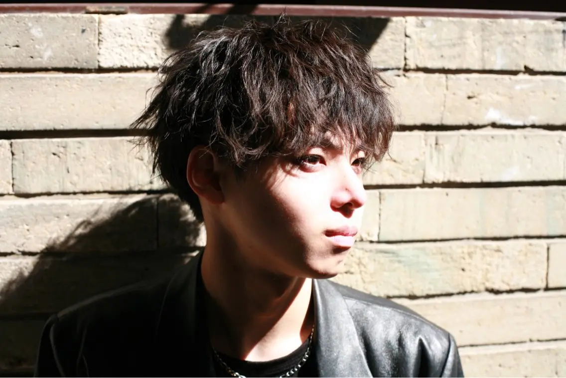 ミディアム メンズ カット ヘアカラー 川井 英郁のヘアスタイル