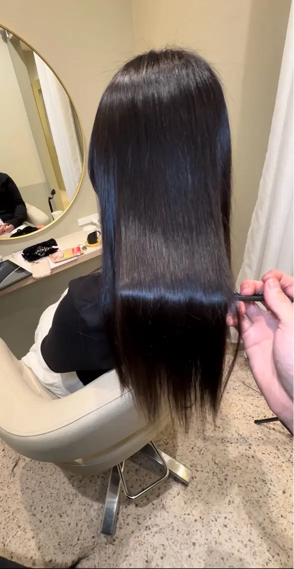 ロング 縮毛矯正 トリートメント 奥本 侑 髪質改善、ツヤ髪のヘアスタイル