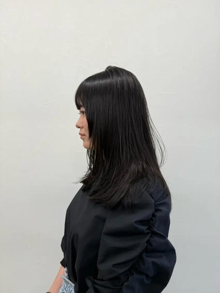 セミロング 髪質改善 縮毛矯正 トリートメント 酸熱トリートメント ヘアカラー カラーモデル募集 🤍momoha🤍のヘアスタイル