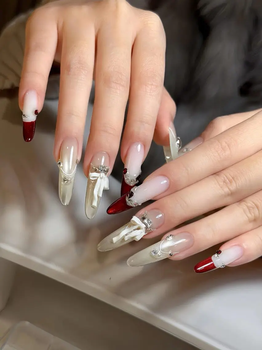 ネイル アートネイル ジェルネイル キラキラネイル 韓国ネイル オフィスネイル Daisy Nailsのネイルデザイン