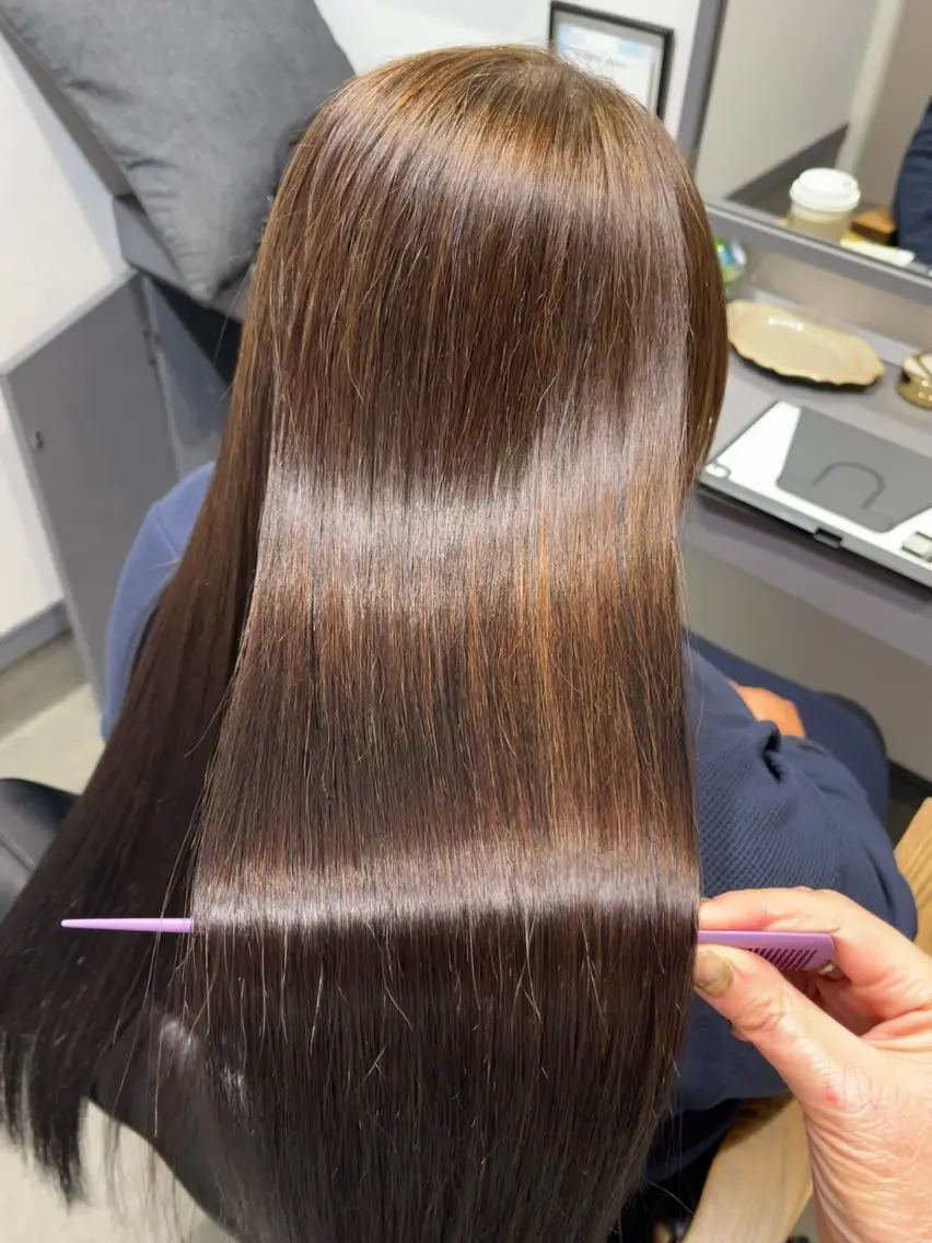 ロング カット ヘアカラー 縮毛矯正 西村 花織のヘアスタイル