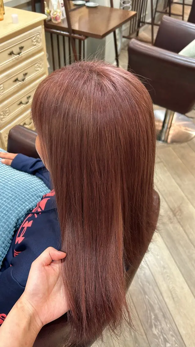 セミロング カット ヘアカラー トリートメント アオバ / ハイトーンカラーのヘアスタイル