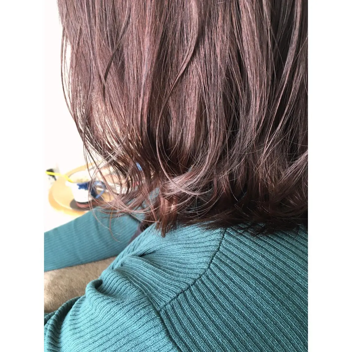 ミディアム カラー バイオレットカラー fio マナミのヘアスタイル