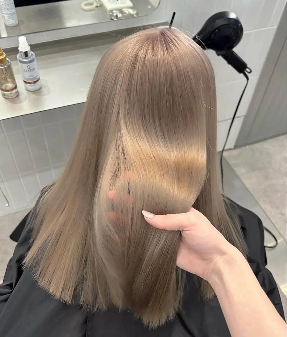 ✨ミニモ限定✨ケアブリーチリタッチ+うるツヤカラー💗+クイックトリートメントの写真