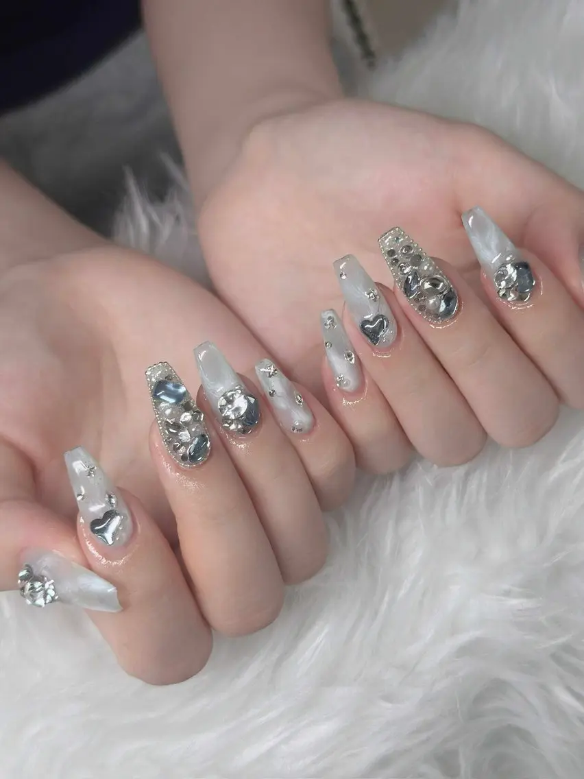 ネイル オーロラネイル フレンチネイル ジェルネイル ハロウィン 韓国ネイル ハンドネイル H.baby Nail Salonのネイルデザイン