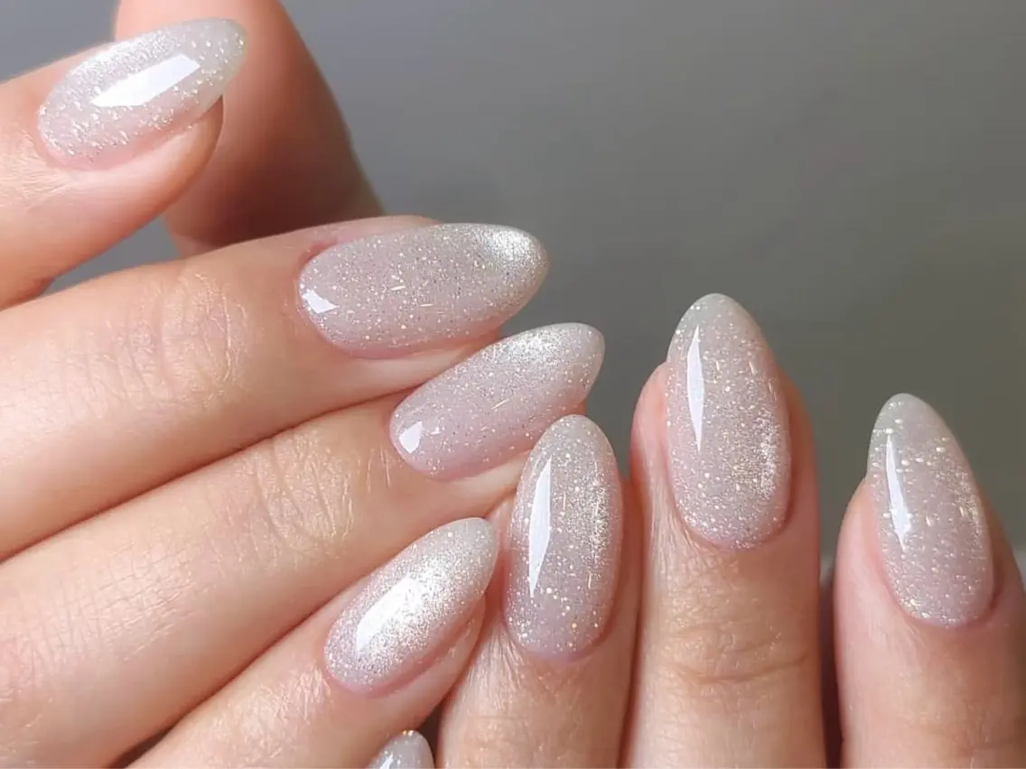 ネイル オーロラネイル 長さ出し フレンチネイル ジェルネイル ガラスフレンチ ハンドネイル Rela・S NAILのネイルデザイン