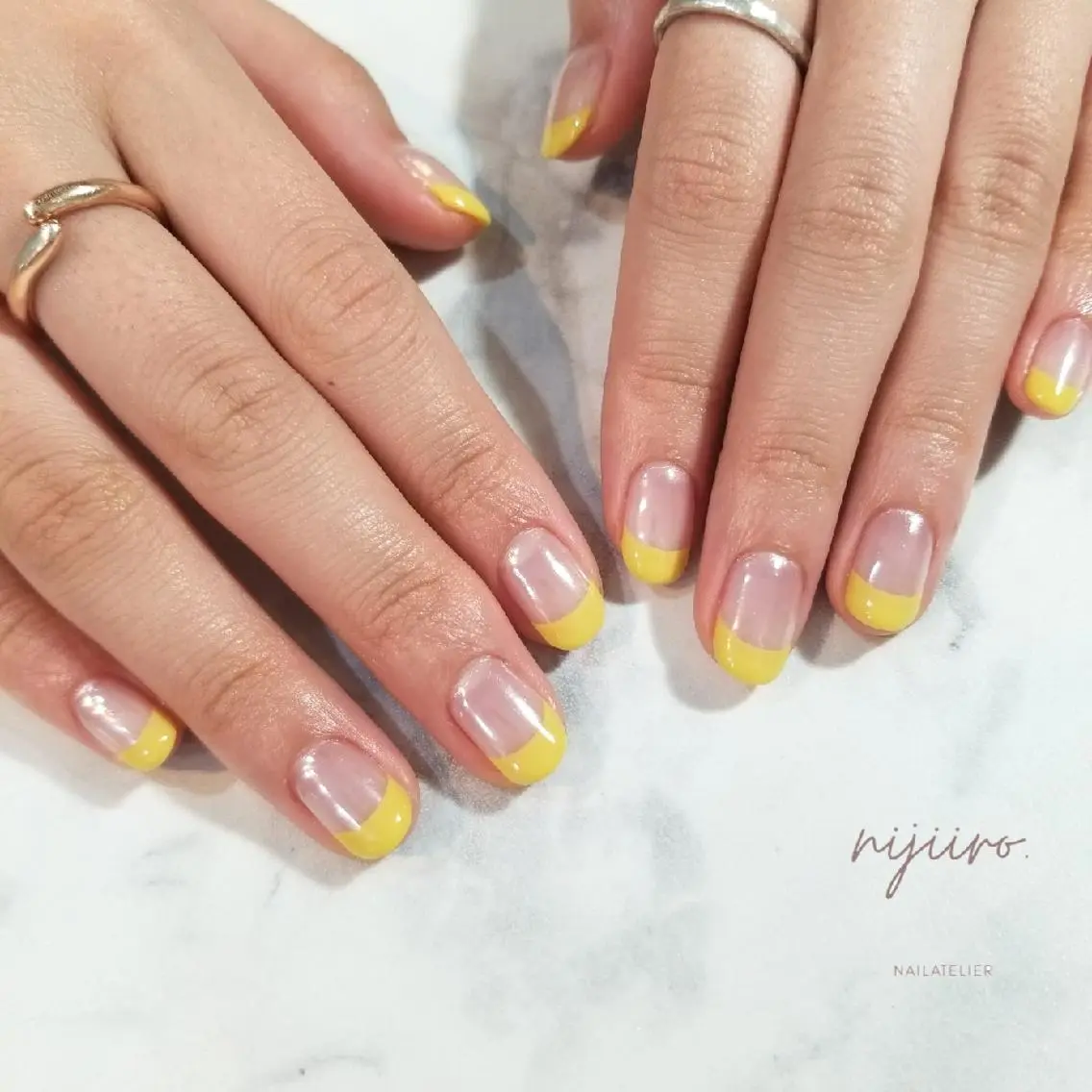 ネイル フレンチネイル ミラーネイル ホワイト ハンドネイル nijiiro🌈 サトウのネイルデザイン