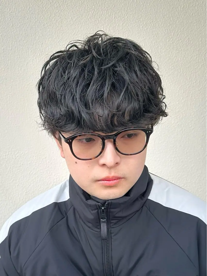 ショート パーマ メンズ 鮫島 連のヘアスタイル