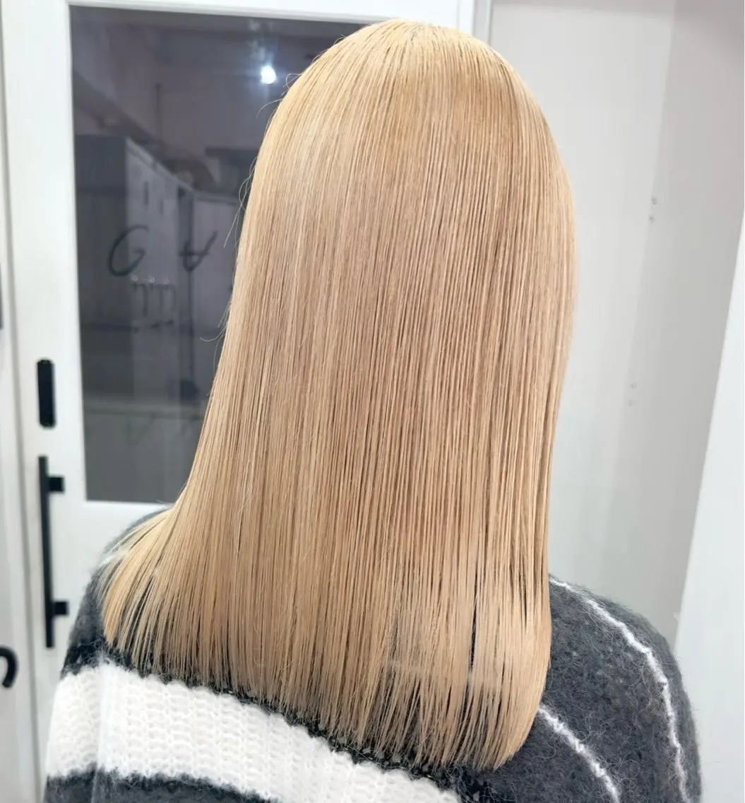 セミロング カット ヘアカラー 💖saki /ハイトーン💖のヘアスタイル
