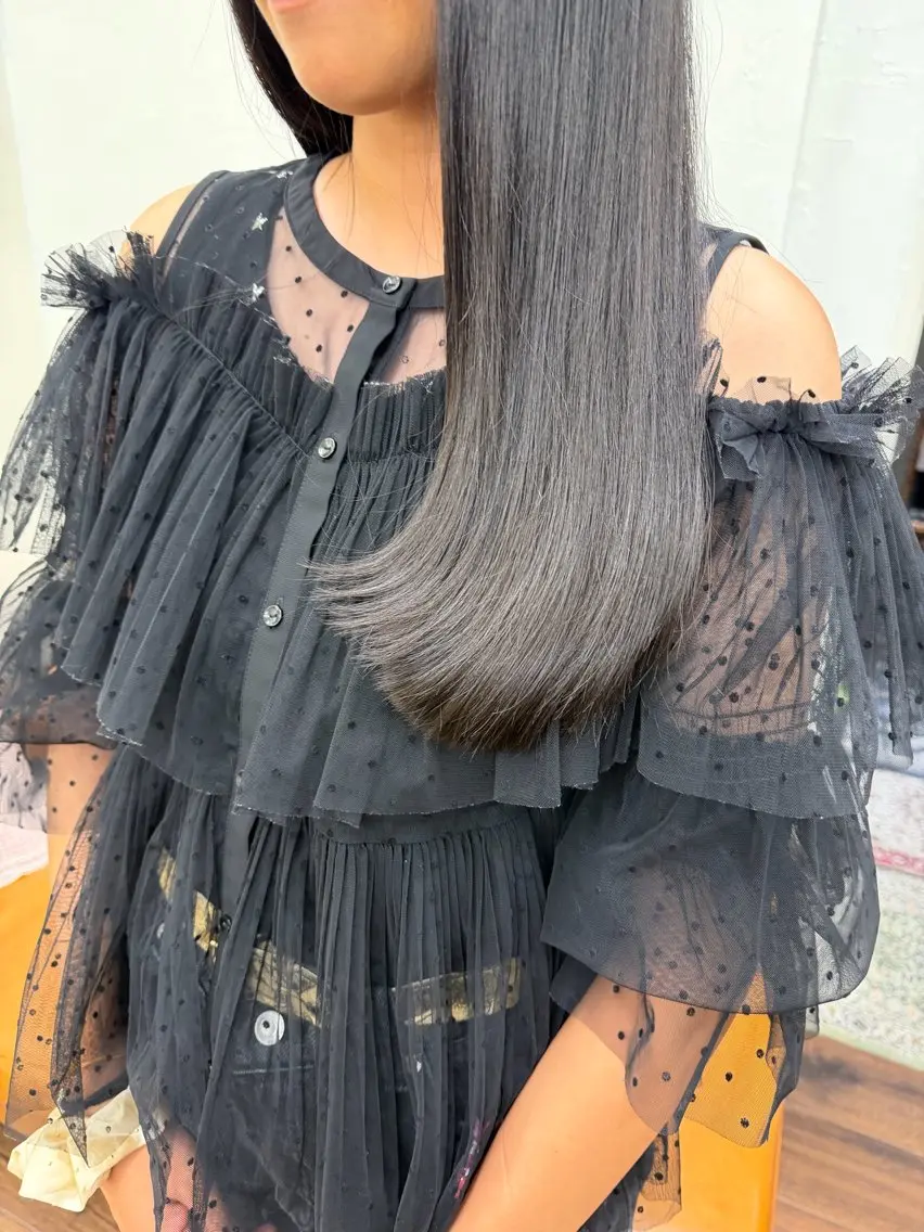 ロング レイヤーカット 梓真💐 ツヤ髪　渋谷のヘアスタイル