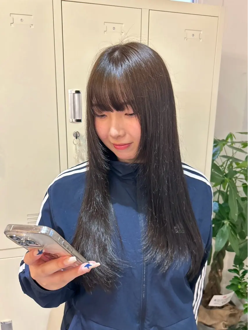 ロング ロングレイヤー 顔まわりレイヤー 髪質改善 韓国風ヘア レイヤーカット カット 縮毛矯正 トリートメント Yusei/似合わせ /韓国風レイヤーのヘアスタイル