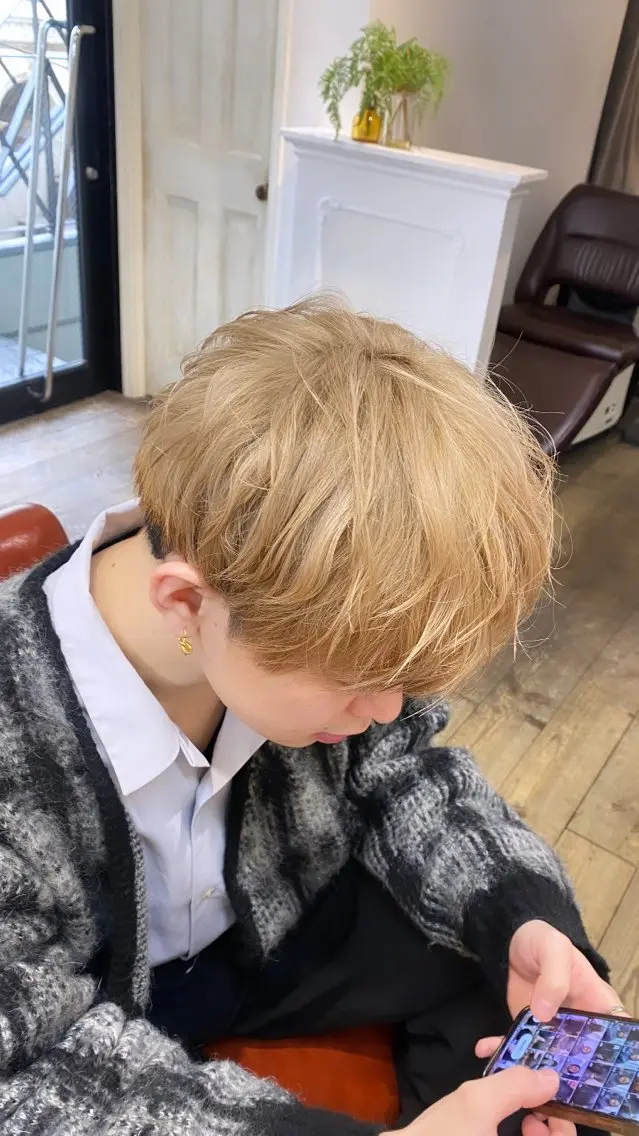 ショート カラー パーマ ヘアアレンジ メンズ キッズ メンズブリーチ ブリーチ 暖色系/透明感 治野心のヘアスタイル