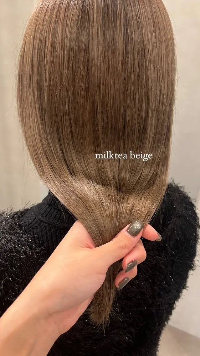 セミロング カラー ベージュカラー ブリーチ 透明感カラー ミルクティーベージュ 縮毛矯正/髪質改善 riwaのヘアスタイル