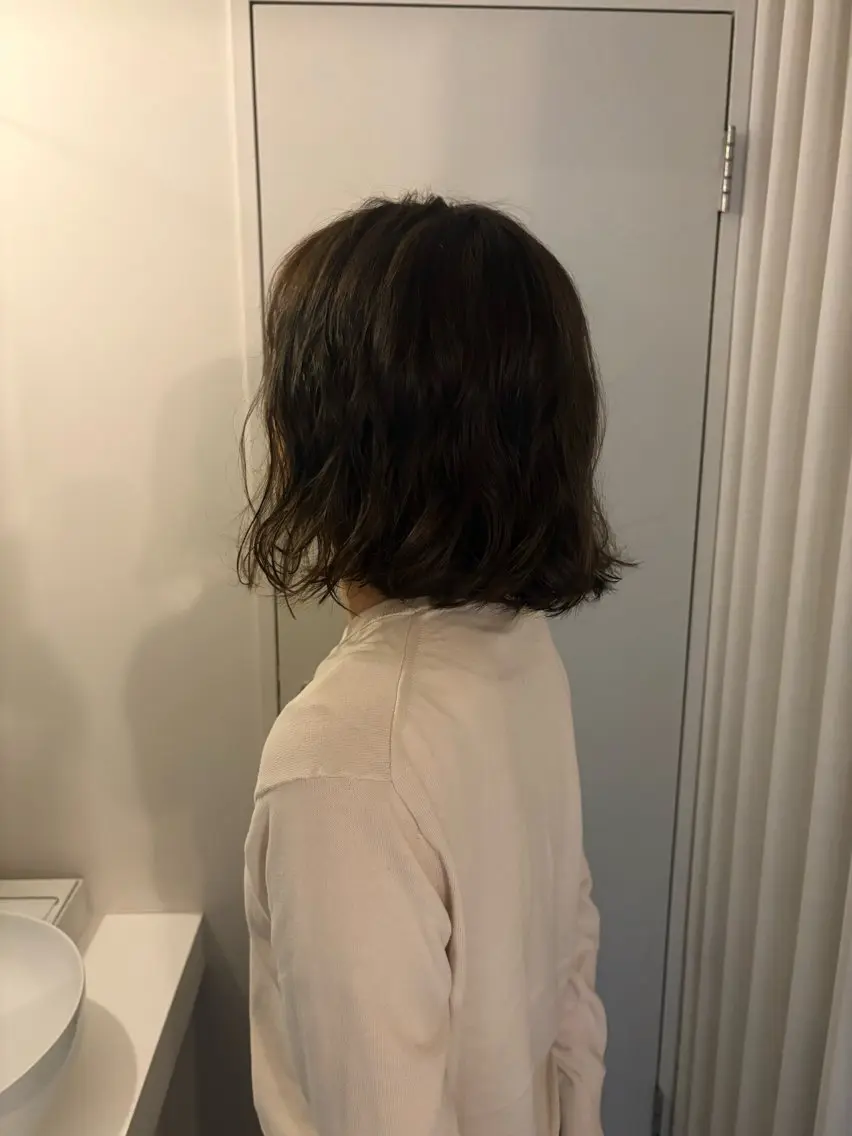 ミディアム カラー 山内 めいのヘアスタイル