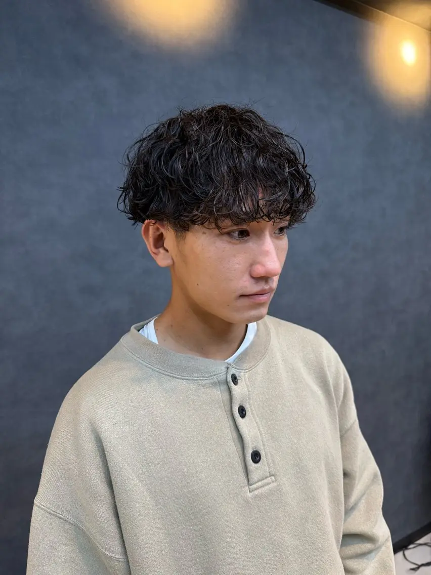 パーマ メンズ メンズパーマ 波巻きパーマ メンズヘア 星野 拓海のヘアスタイル