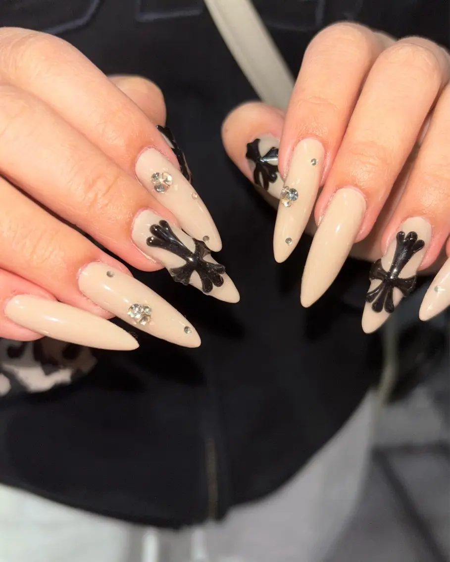 ネイル ハンドネイル 🪐富島彩夏 /海外nail🪐のネイルデザイン