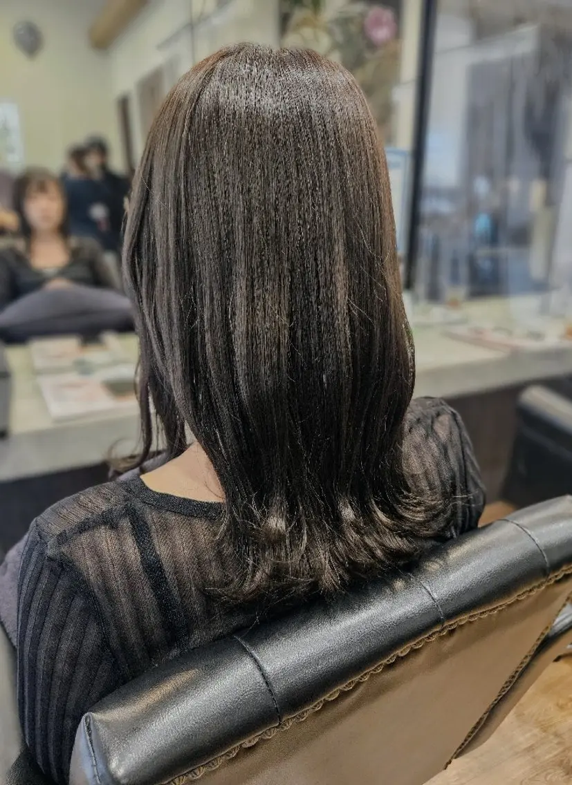 セミロング カラー ヘアカラー トリートメント 関口 友菜のヘアスタイル