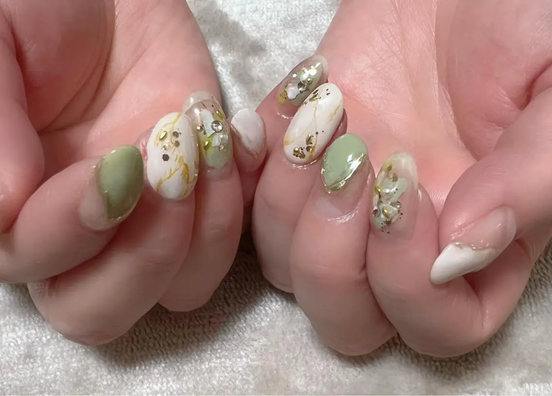 ネイル t. yoshizawaのネイルデザイン