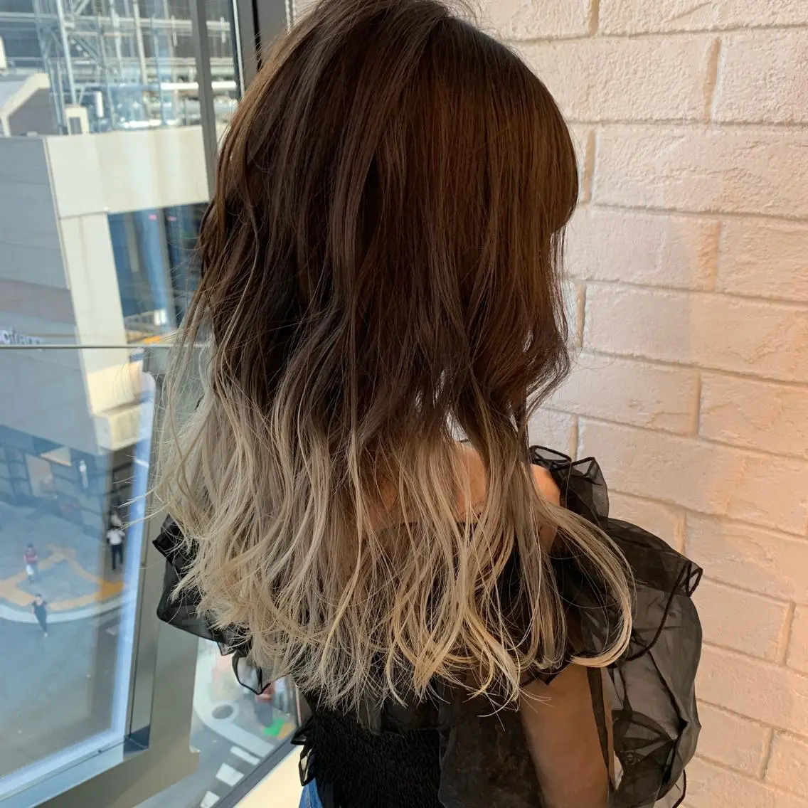 セミロング カラー ブリーチ グラデーションカラー 韓国レイヤー×艶髪 ハイトーンRyukiのヘアスタイル