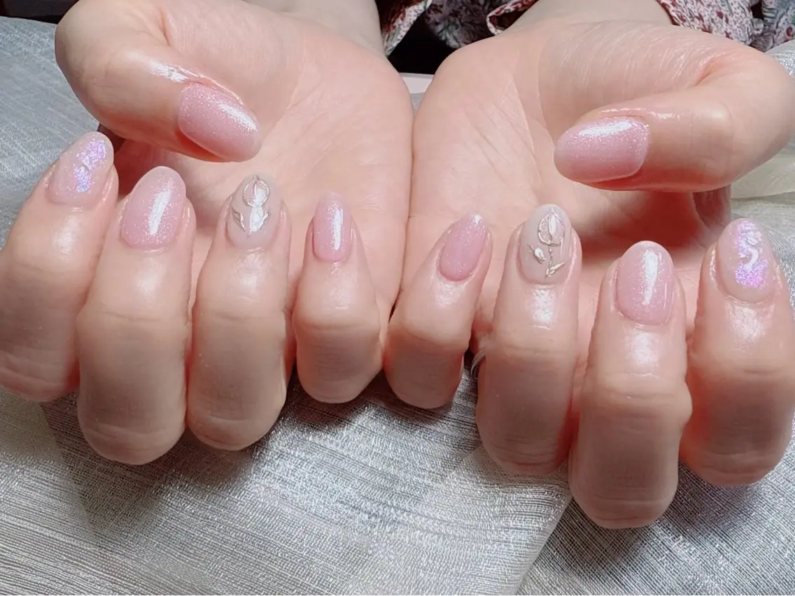 ネイル オーロラネイル チークネイル フレンチネイル ジェルネイル ガラスフレンチ ハンドネイル ハンドケア Nail Jolieのネイルデザイン