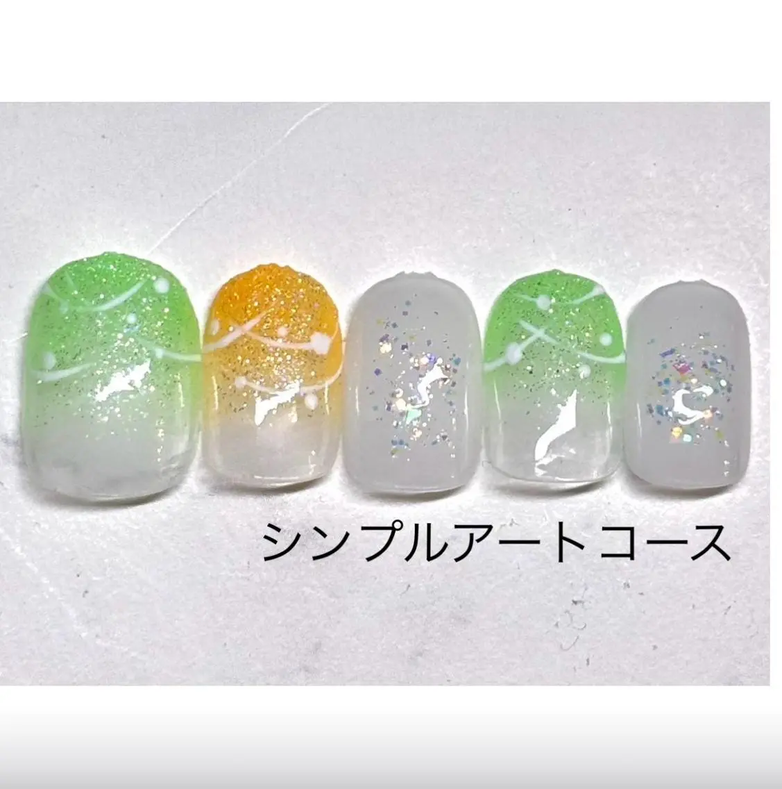 ミディアム ハンドネイル ネイルサロン Bliss（ブリス）のネイルデザイン