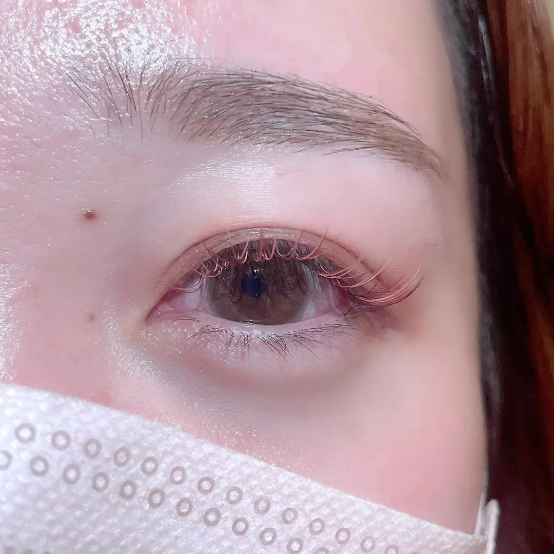 マツエク・マツパ カラーマツエク 内藤 藍夏のヘアスタイル