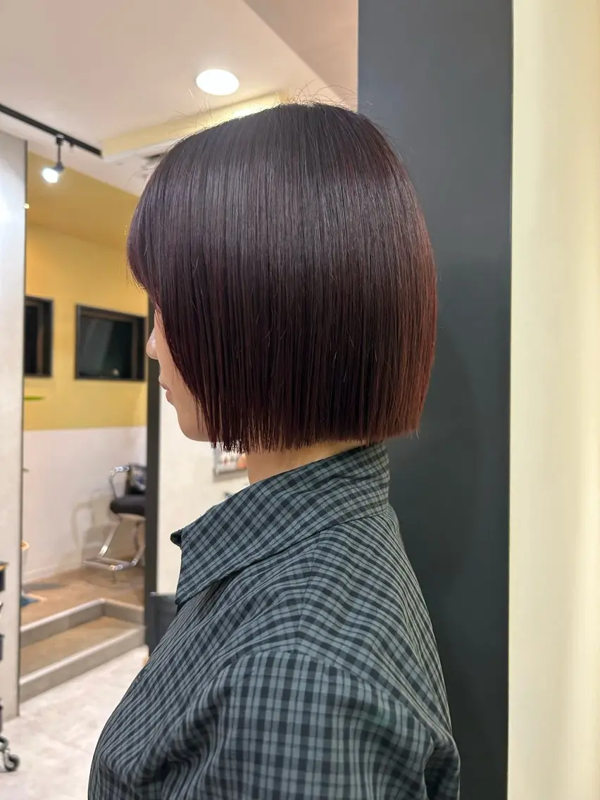 ショート カラー ボルドーカラー ボブ カット ヘアカラー トリートメント hubhair レイヤー/透明感のヘアスタイル