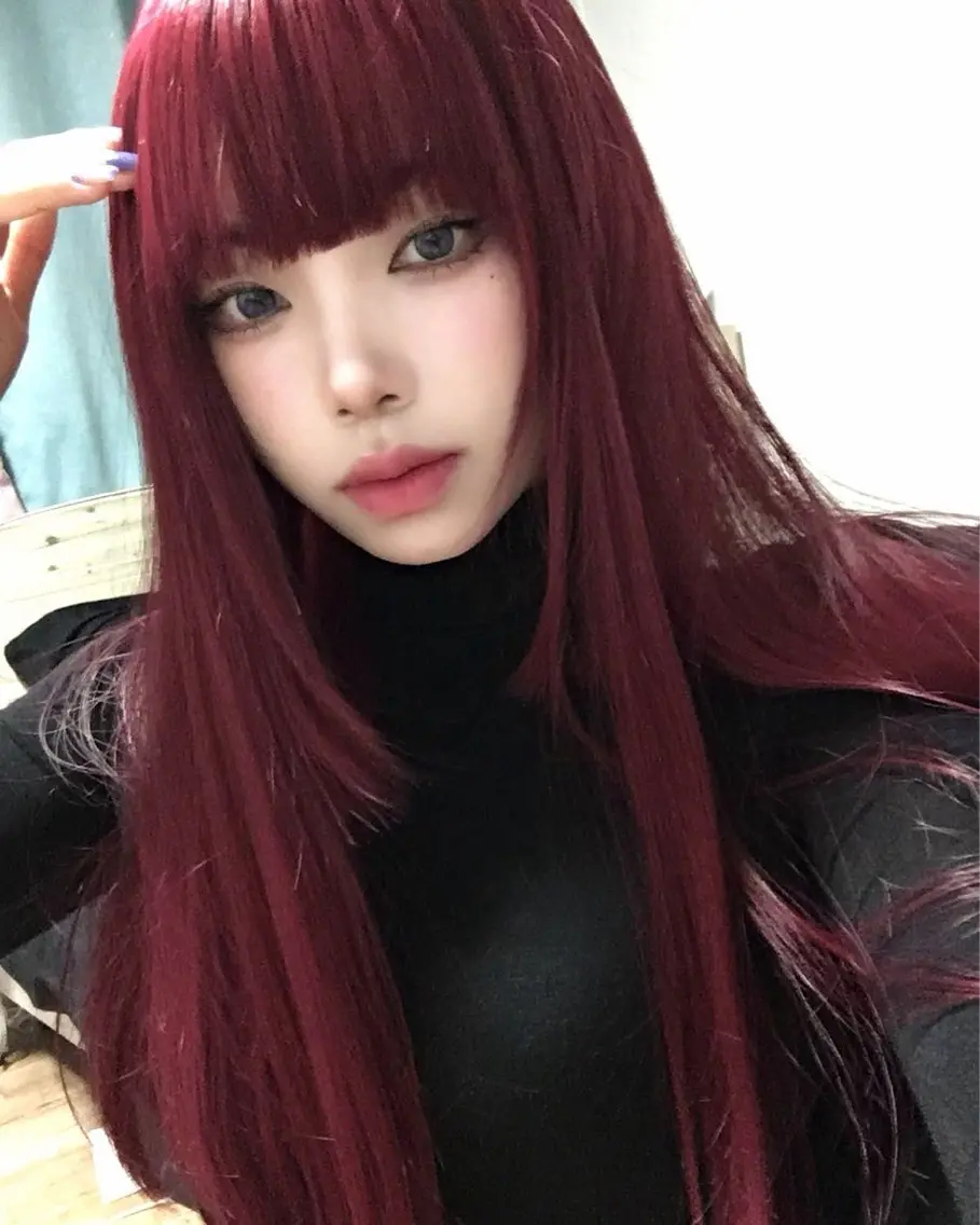 ロング 𝑲𝑶𝑲𝑶🦋 暖色ワンホン🥀💋のヘアスタイル