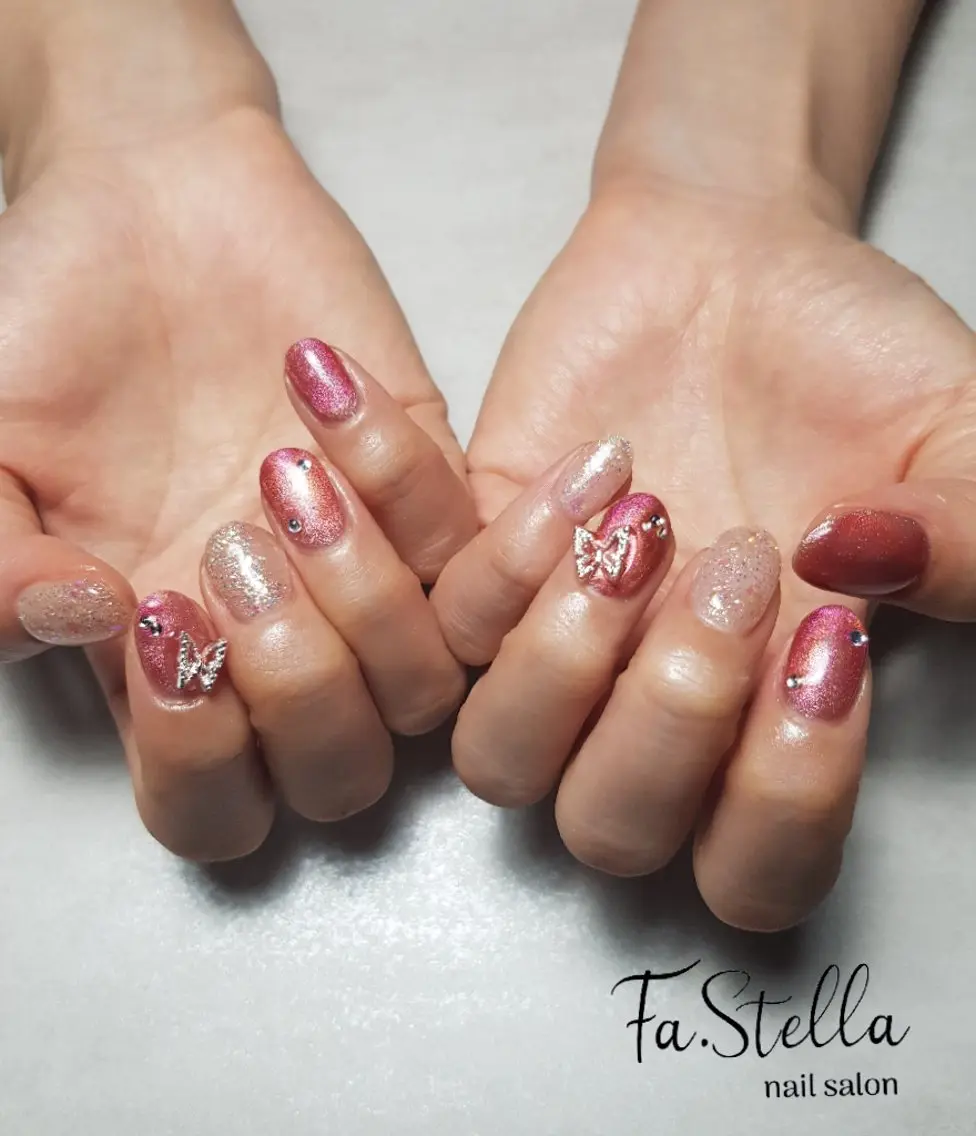 ネイル マグネットネイル 赤色 ワンホンネイル ハンドネイル Fa.Stella ファステラ のネイルデザイン