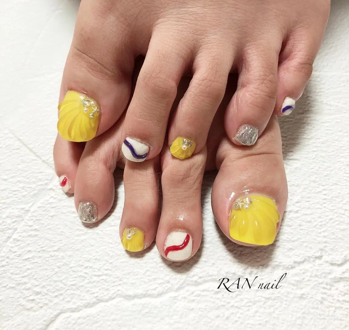 ネイル フットネイル キラキラネイル 大理石ネイル(マーブル) オフィスネイル 春ネイル ハンドネイル フットネイル RAN nailのネイルデザイン