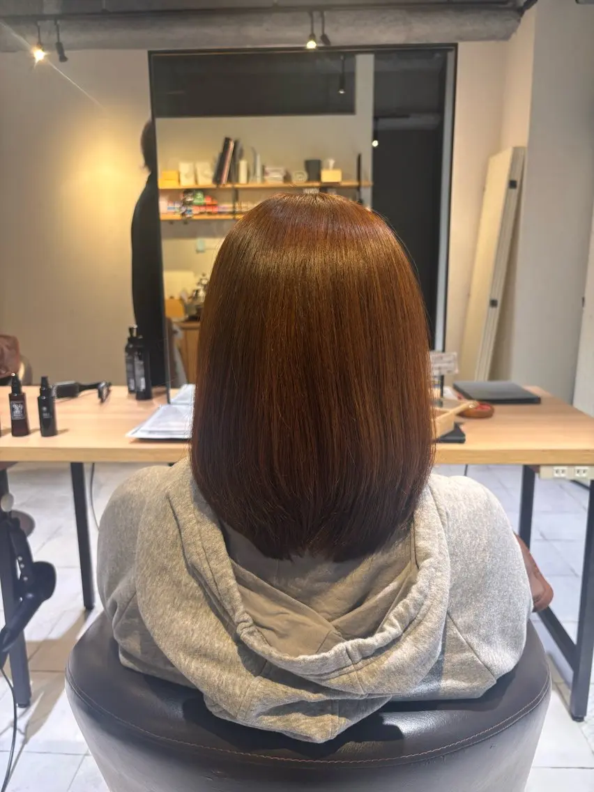 ミディアム 髪質改善 カット ヘアカラー トリートメント 尾形 百花のヘアスタイル