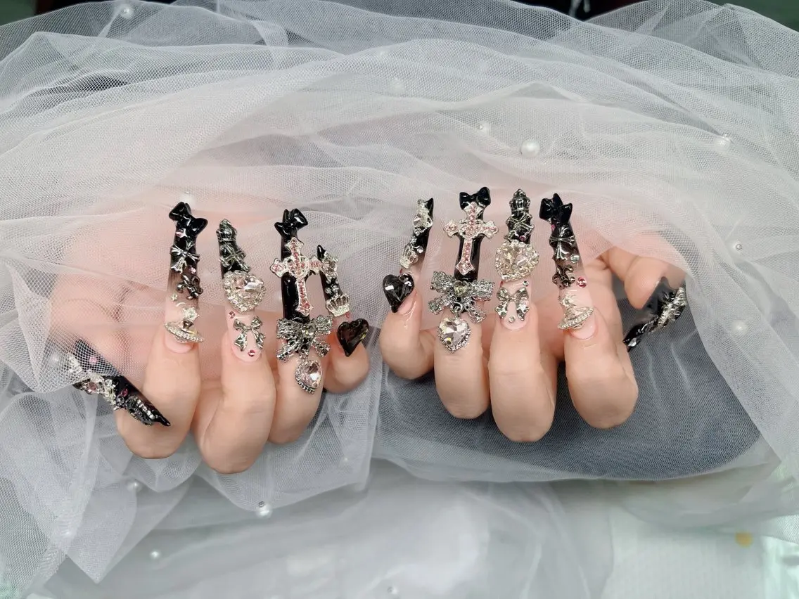 ネイル ブルー チークネイル 長さ出し フラッシュネイル ジェルネイル ハンドネイル Kei Nail 長さ出し 付け放題のネイルデザイン