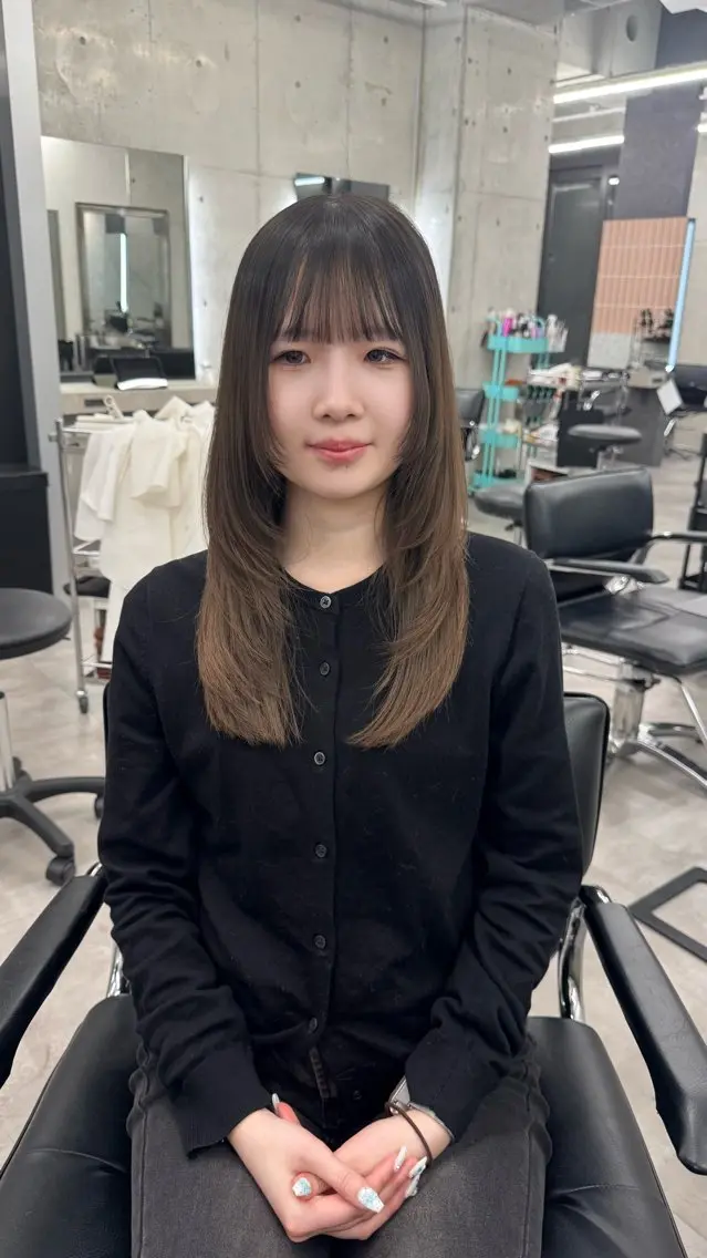 セミロング レイヤーカット shio ハイトーン 💗【福岡天神】のヘアスタイル