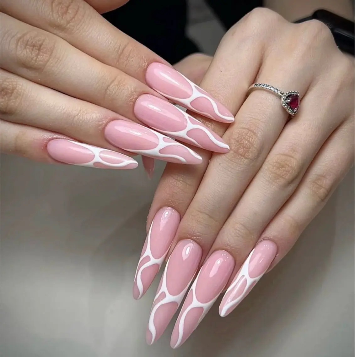ネイル アートネイル ボルドー フレンチネイル ジェルネイル 氷ネイル・うるうるネイル ハンドネイル Yuki nail salon Anのネイルデザイン