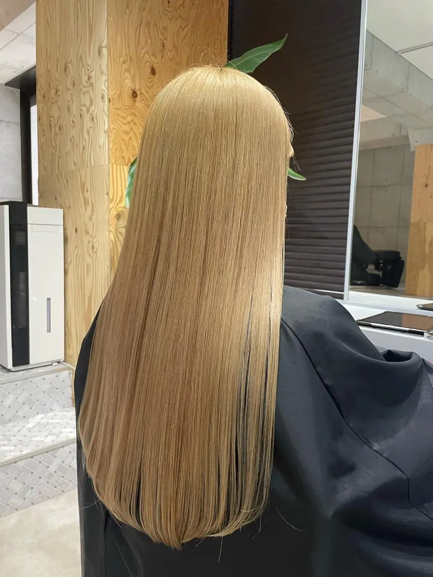 《ブリーチ毛にも☺️》カット＋酸性ストレート＋フルカラー🎊なんとブリーチ毛対応！🎊の写真