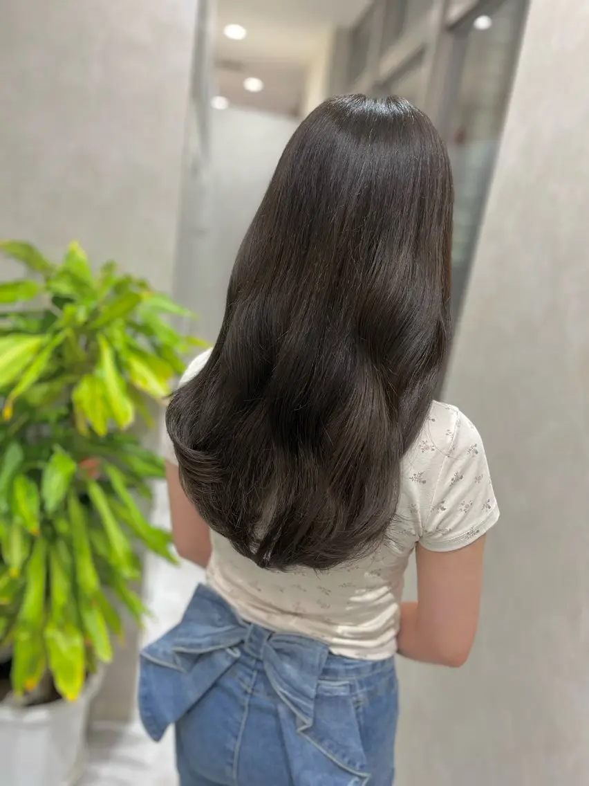 ロング カラー ブリーチ グレージュ ブリーチなしカラー オリーブグレージュ オリーブグレー Eleanor枚方店 /梅木雄治のヘアスタイル