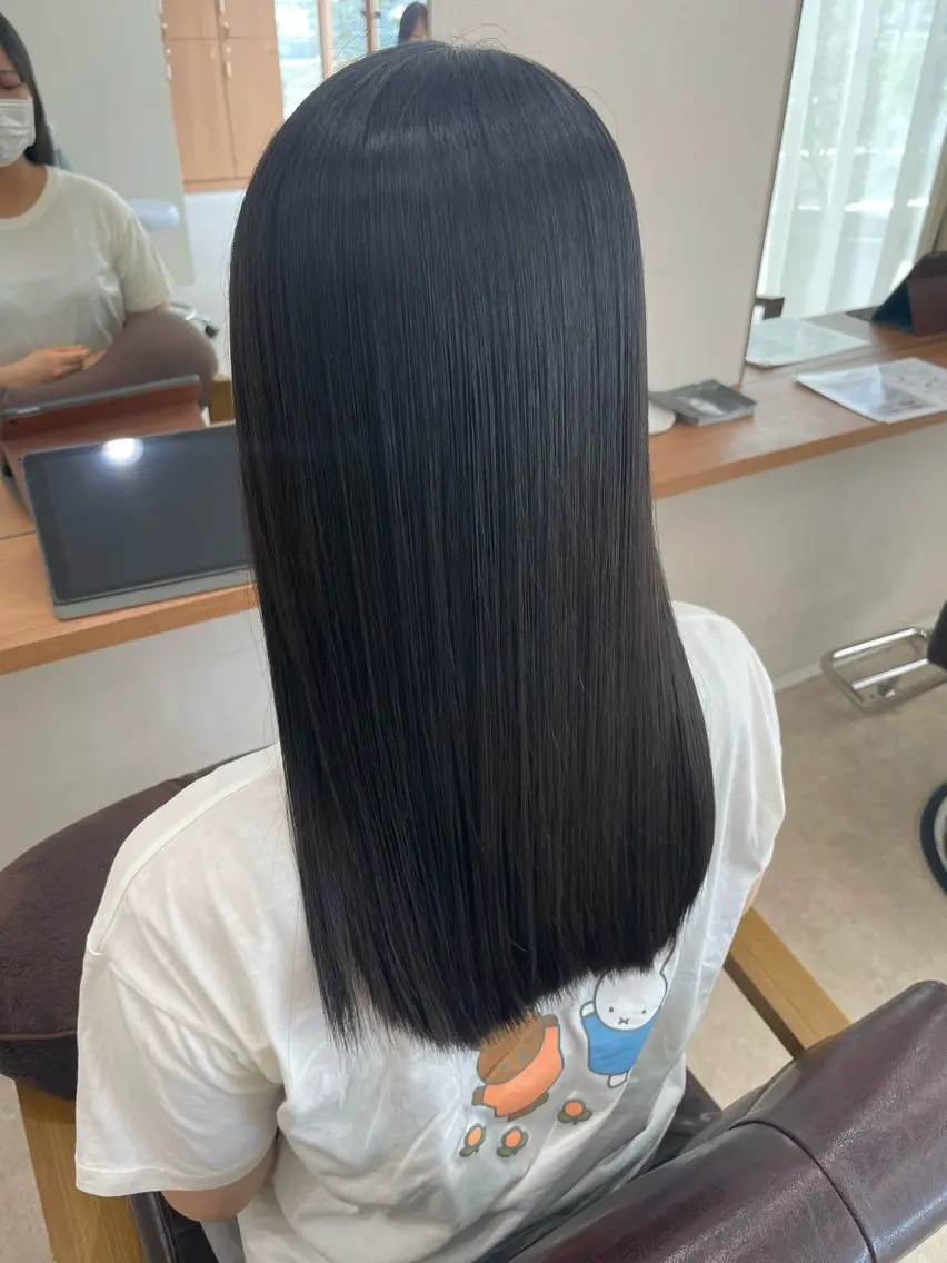 ロング カット ヘアカラー トリートメント 鈴木 梨瑚のヘアスタイル