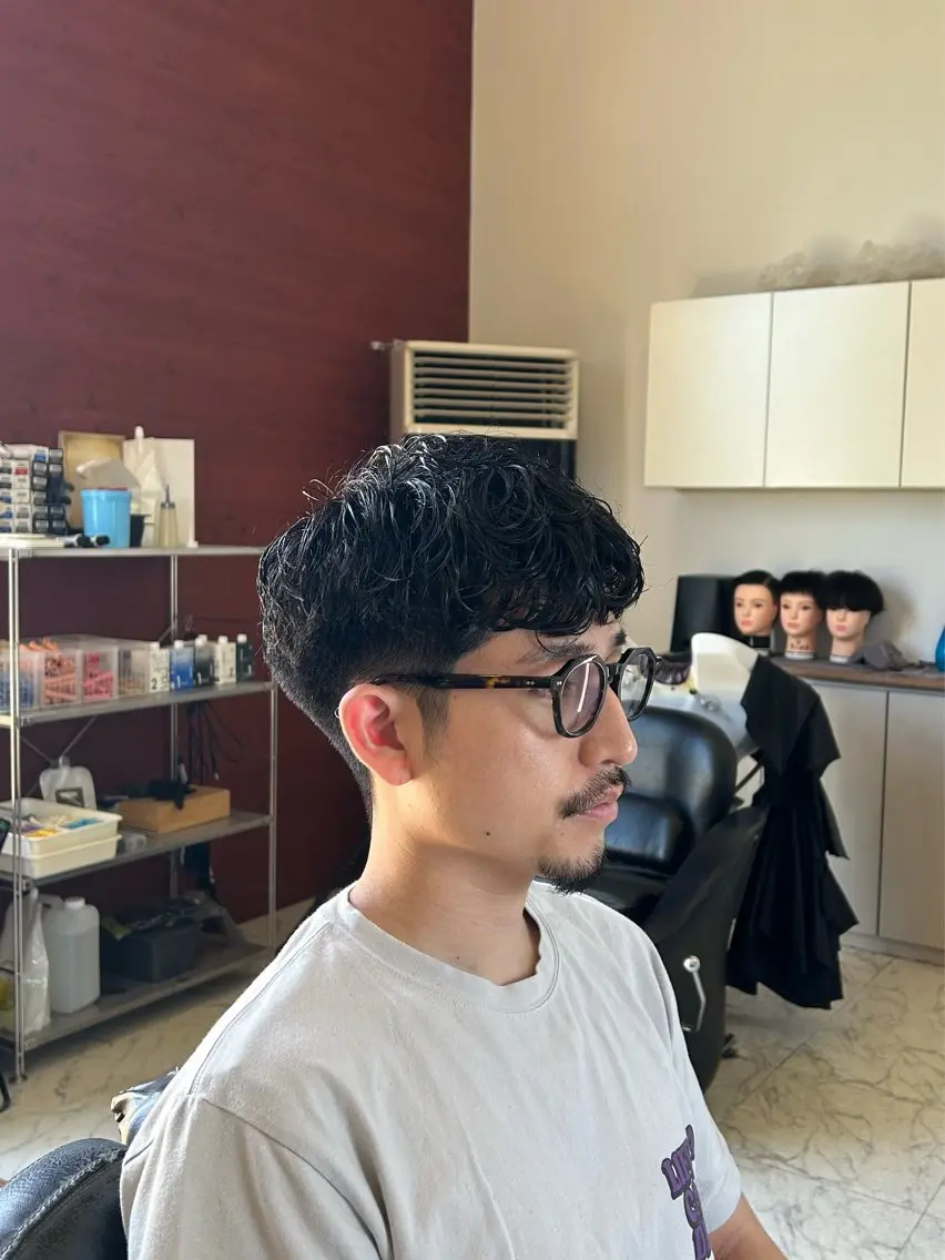パーマ メンズ ONECLIPZ 兼子　啓のヘアスタイル