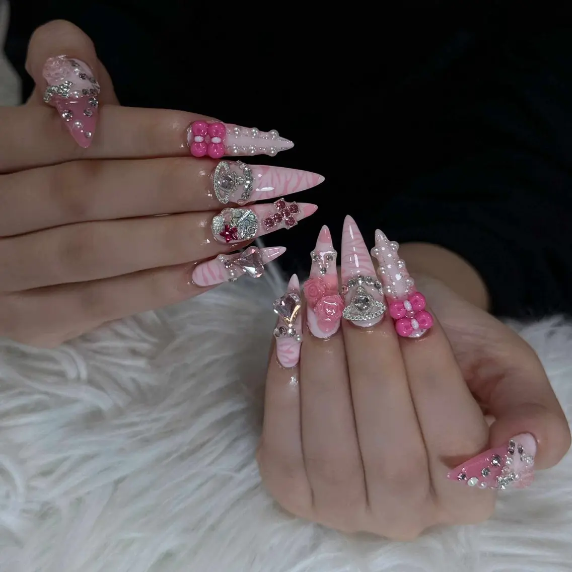 ネイル フレンチネイル ジェルネイル キラキラネイル 韓国ネイル マグネットネイル Julli NailStudioのネイルデザイン