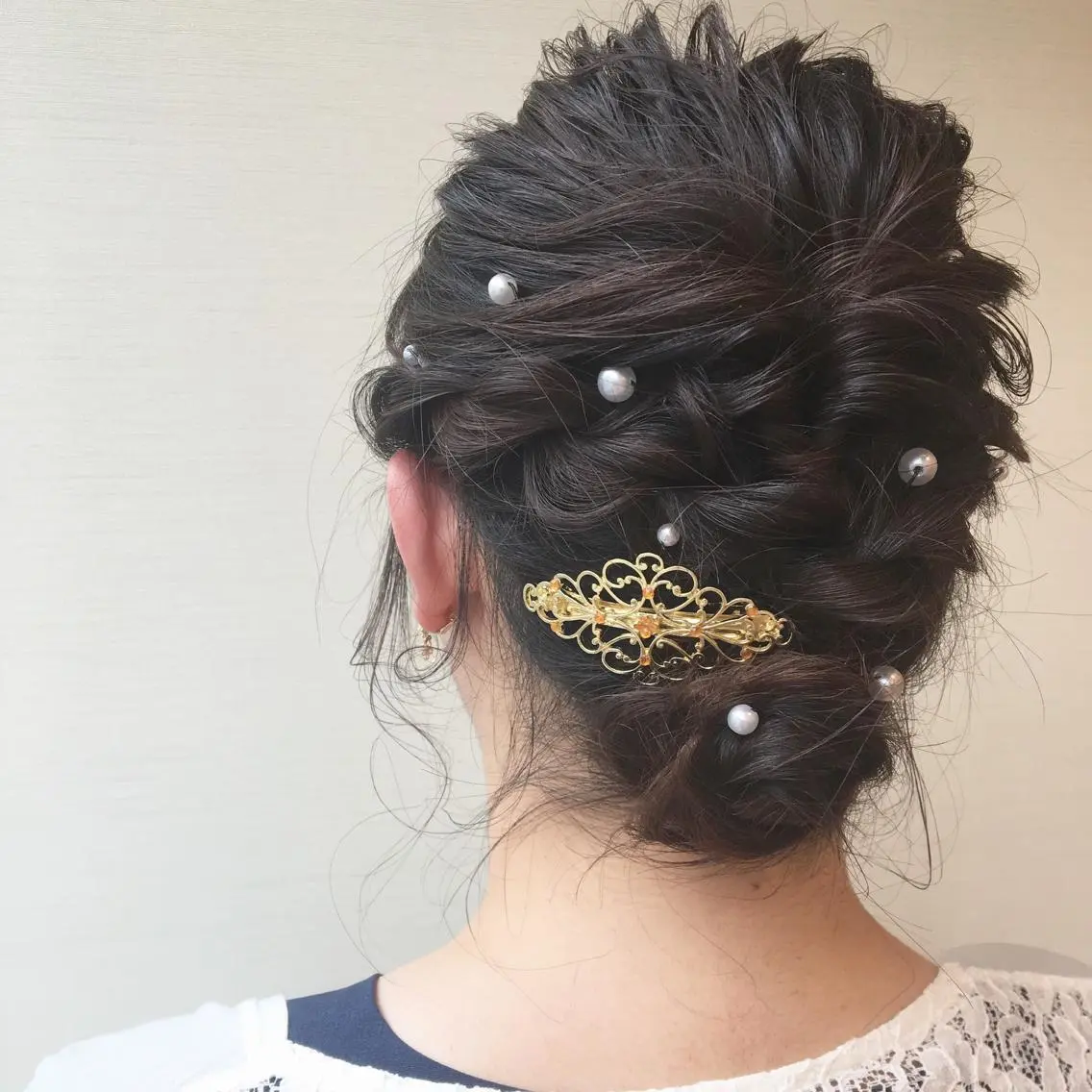 セミロング ヘアアレンジ 白浜 サキのヘアスタイル