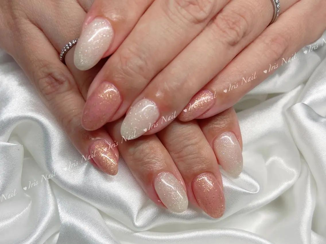 ネイル キラキラネイル ワンカラーネイル ハンドネイル ハンドケア 🍒IRIS Nail🌸のネイルデザイン