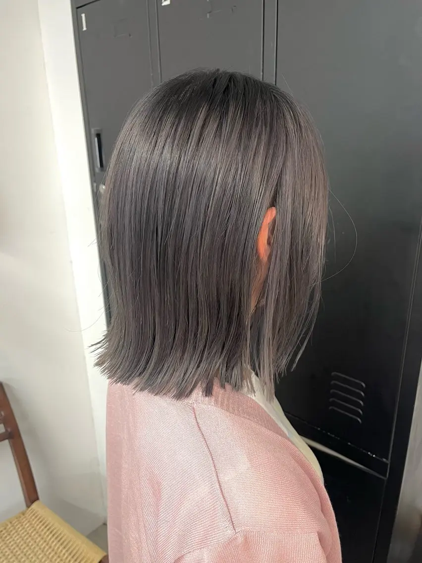 ミディアム カラー ブリーチ デザインカラー グレージュ カット ヘアカラー トリートメント 中村 靖彬のヘアスタイル