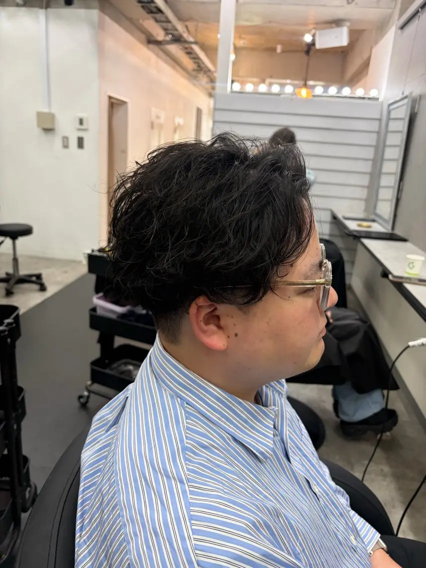 ショート パーマ メンズ ビジネス メンズパーマ カット パーマ トリートメント ブリーチ有無Wカラー メンズパーマ大成のヘアスタイル