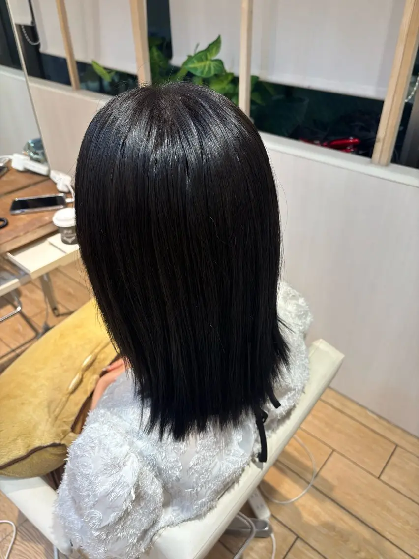 【頭皮マッサージ付き💆🏻♀️】根元カラー🩶+ダメージ補修トリートメント🧴🫧の写真