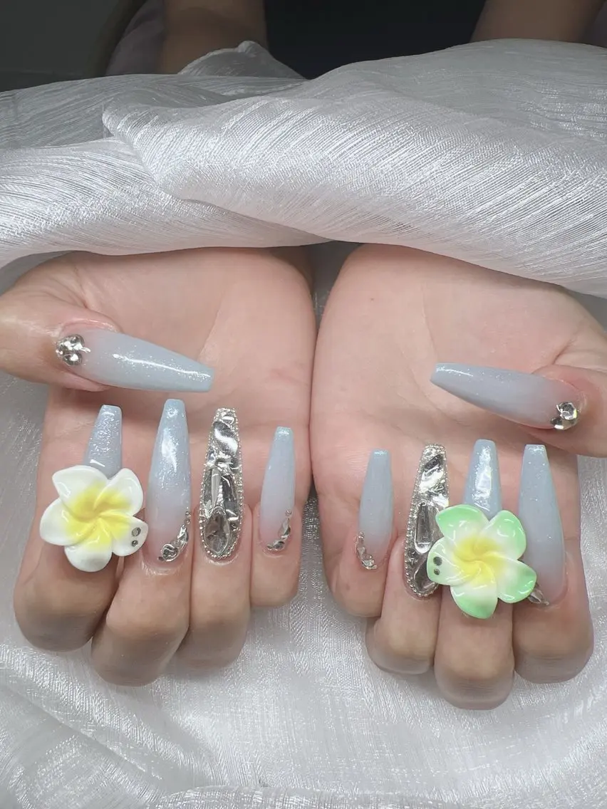ネイル 長さ出し グラデーション キラキラネイル マグネットネイル ニュアンスネイル Lee Nails チップ長さだし専門店のネイルデザイン