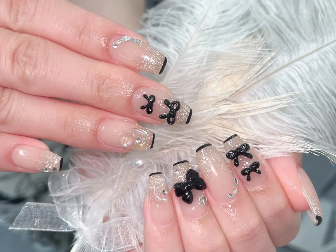 ネイル ハンドネイル グロー ネイルのネイルデザイン