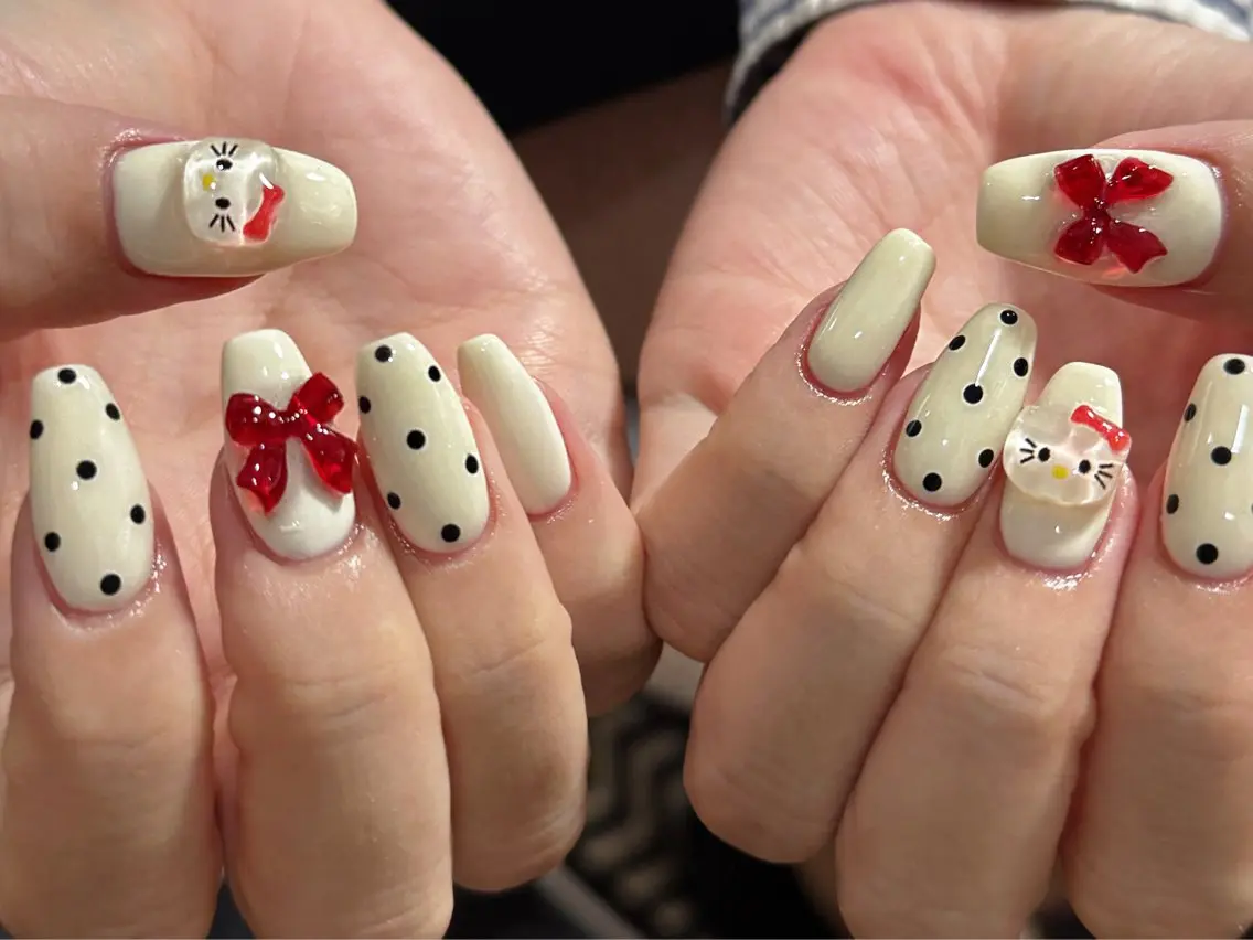 ネイル オーロラネイル 長さ出し フレンチネイル ジェルネイル ガラスフレンチ ハンドネイル Rela・S NAILのネイルデザイン