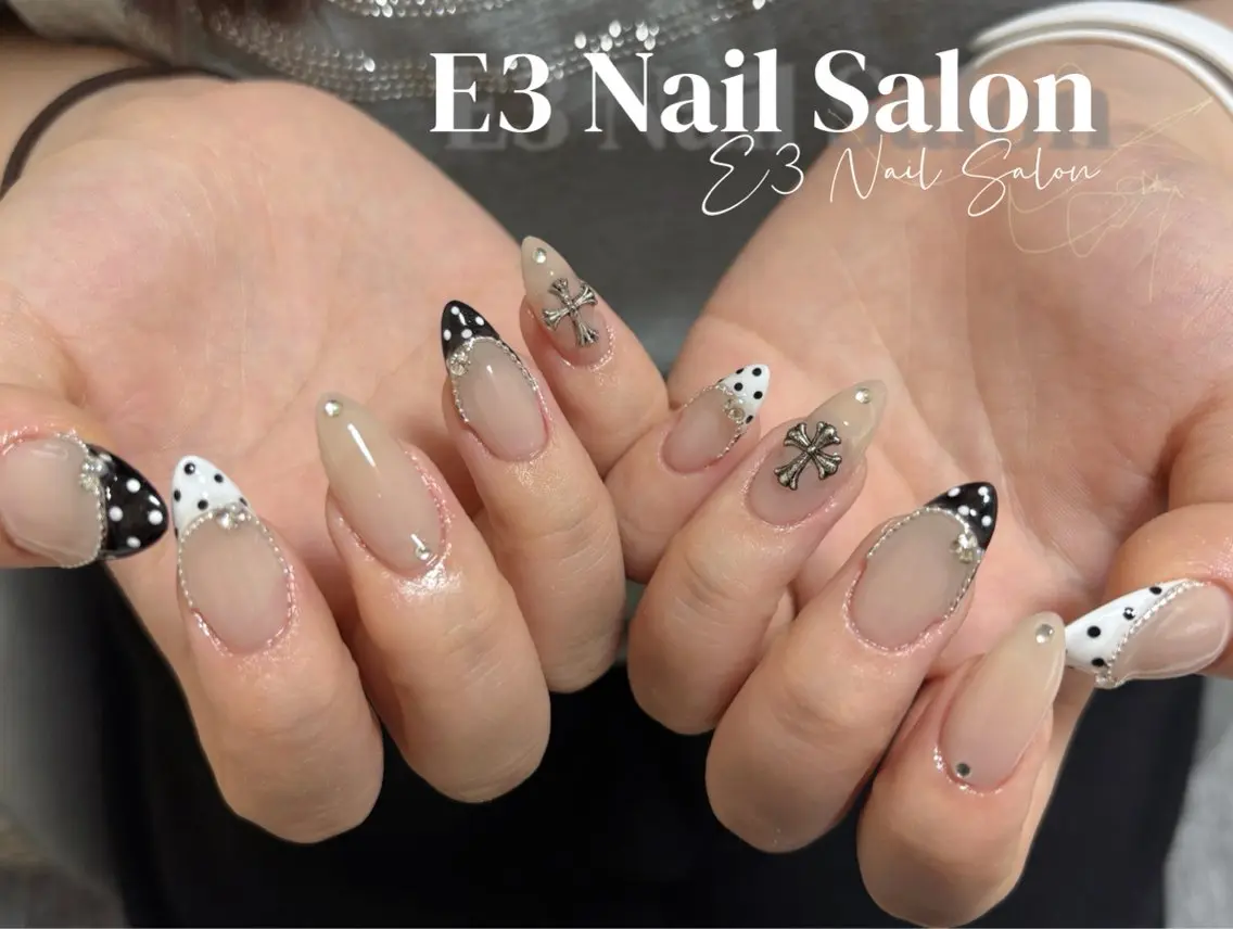 ネイル 桜ネイル フレンチネイル ジェルネイル ガラスフレンチ グラデーション ハンドネイル E3 Nail Salonのネイルデザイン